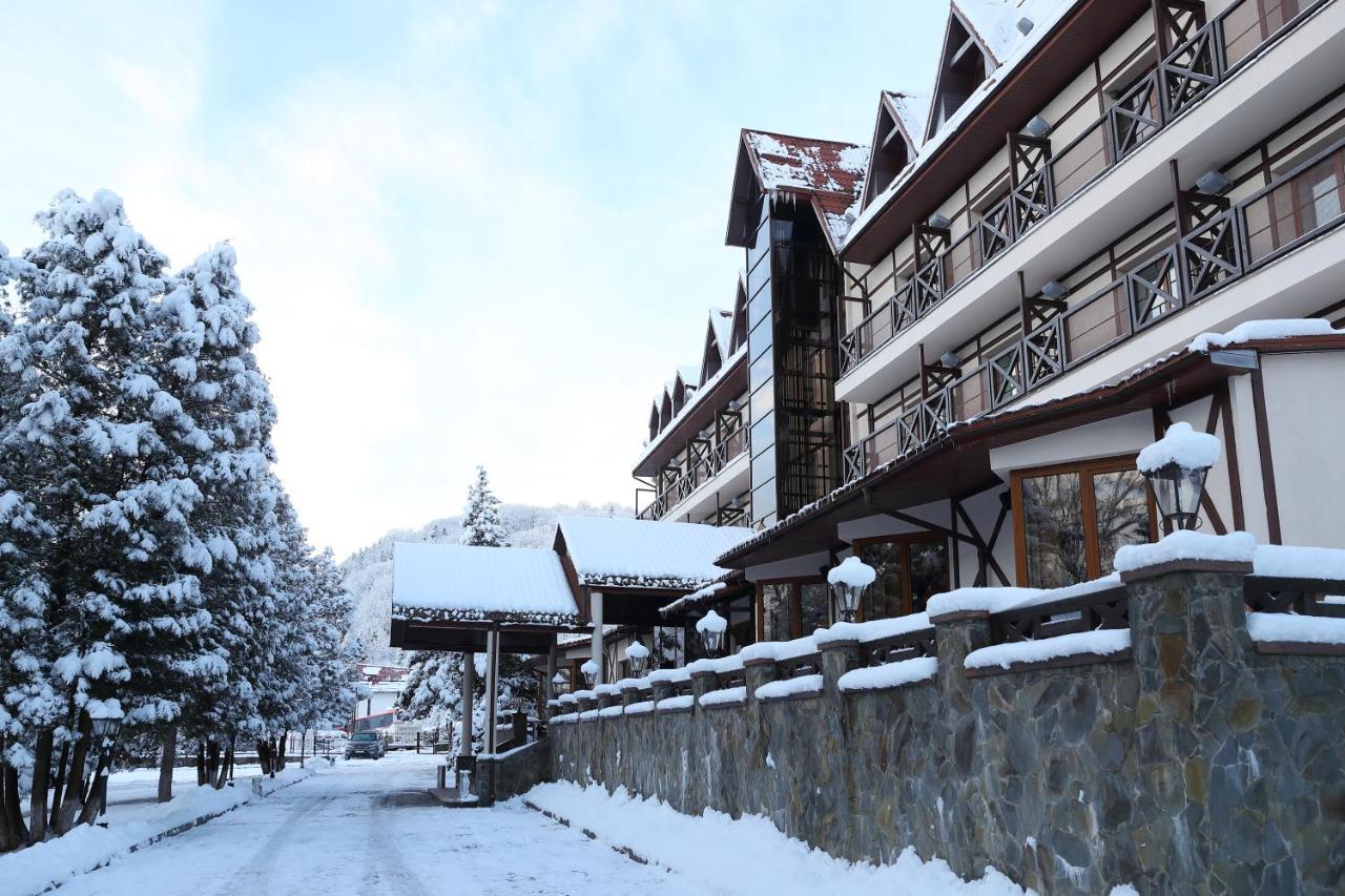 Edelweiss Hotel Yaremche Exterior photo