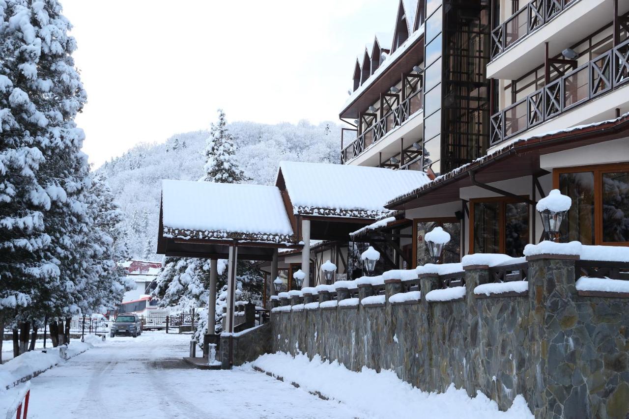 Edelweiss Hotel Yaremche Exterior photo