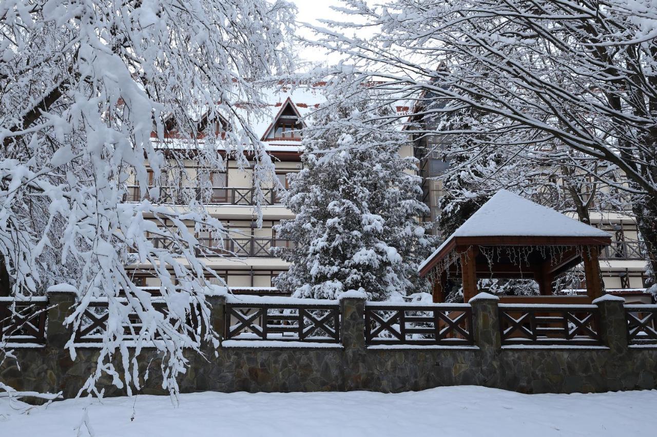 Edelweiss Hotel Yaremche Exterior photo